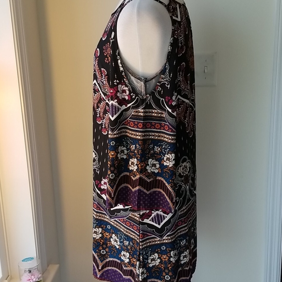 Cold Shoulder Printed Dress - Picture 3 of 7